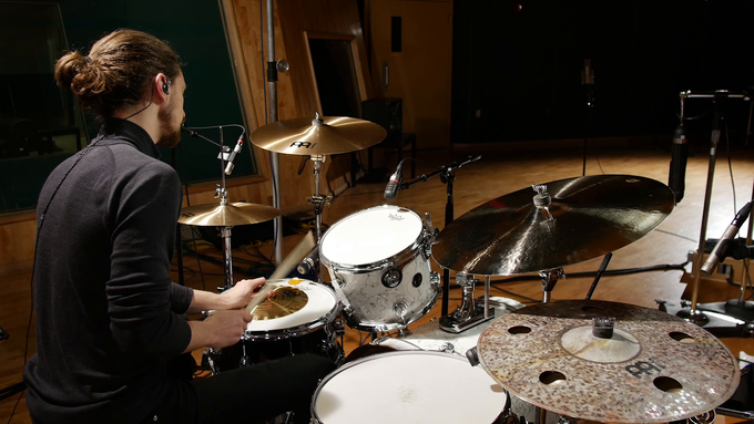 10" Drumbal video